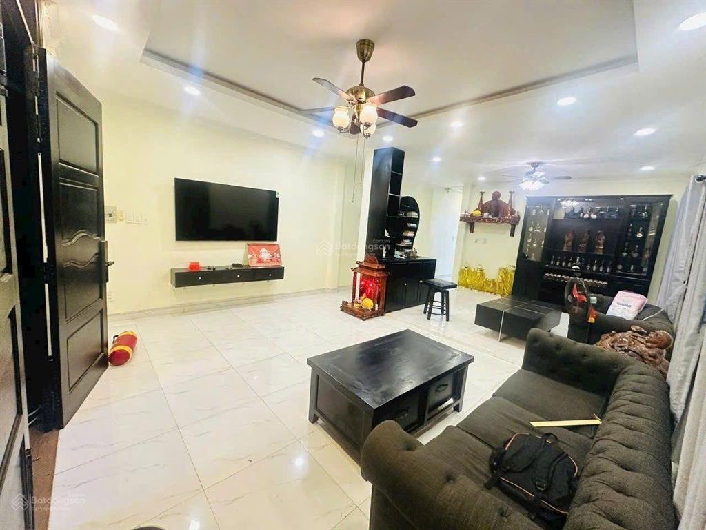 Cg nhà biệt mini 2 tầng nhà đường 41 phạm văn đồng linh đông  thủ đức dt 8x22m + 4pn sân xe hơi