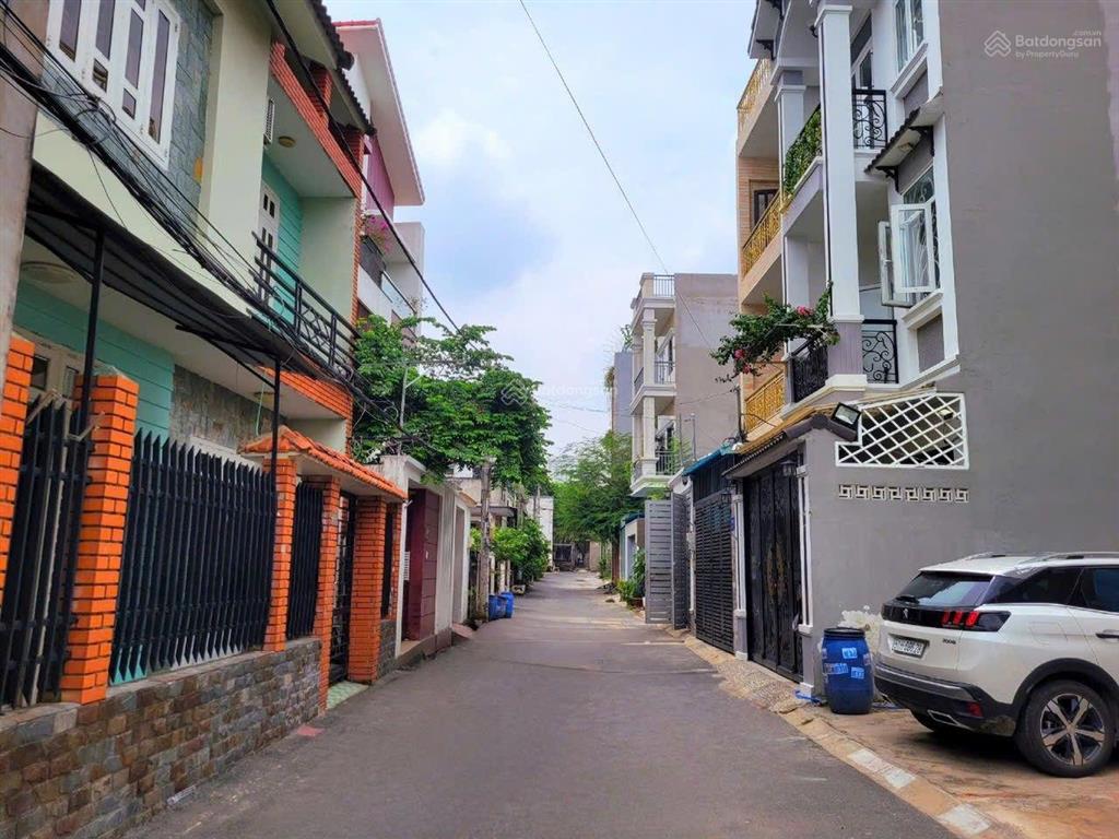 Cg cần ra lô đất đẹp ngay đường ql1 linh xuân, khu dân cư hiện hữu kc xây dựng được 4 tầng