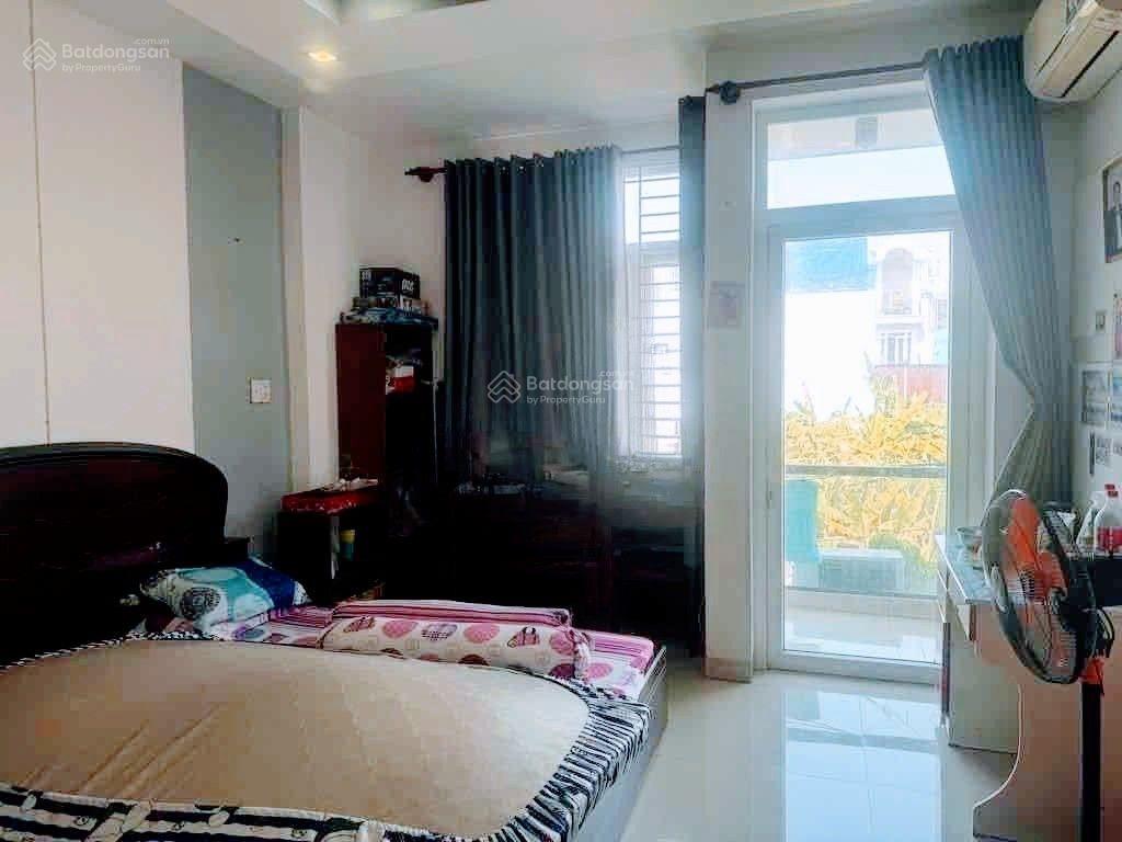 Chủ cần bán gấp nhà 4 tầng ngay khu vạn phúc, 70m2, xe tải