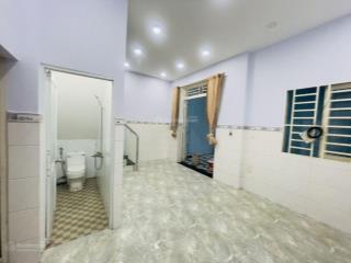 2.65 tỷ có nhà 2 tầng hiệp bình phước gần chợ, ubnd không quy hoạch