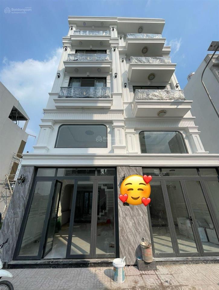 Sát chợ hiệp bình  đường 7m có vỉa hè  5 tầng thang máy  chỉ 8.5 tỷ