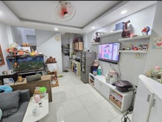 Hiếm! 2.7 tỷ, nhà 3 tầng btct lô góc cực thoáng, hxh vào ở ngay thủ đức