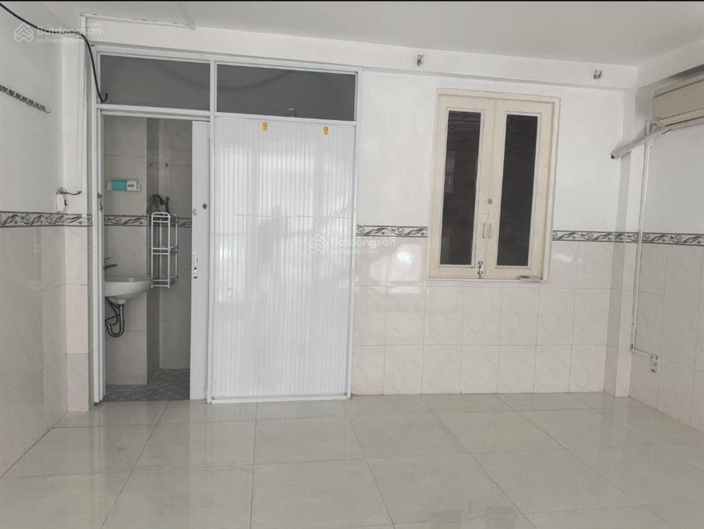 Tìm đâu ra căn thứ 2? đường 6m linh đông, nhà 3 tầng kiên cố, giá 6.6 tỷ thương lượng.