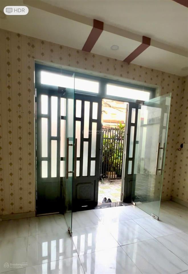 5.5 tỷ, 68m2 (4.5x16), hẻm ô tô thông, 100m ra phạm văn đồng,