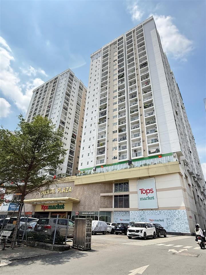 Bán căn hộ 3pn, 2wc, giá ưu đãi tại oriental plaza 685 âu cơ, 103m2, q.tân phú,  0933 772 ***