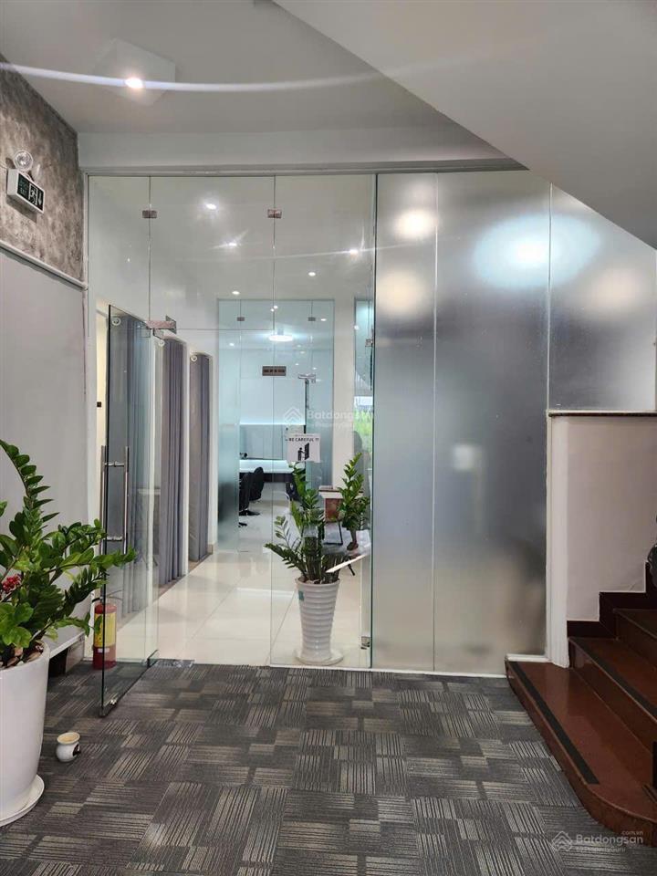 Sang nhượng mặt bằng làm công ty cao cấp tại vị trí đắc địa an phú