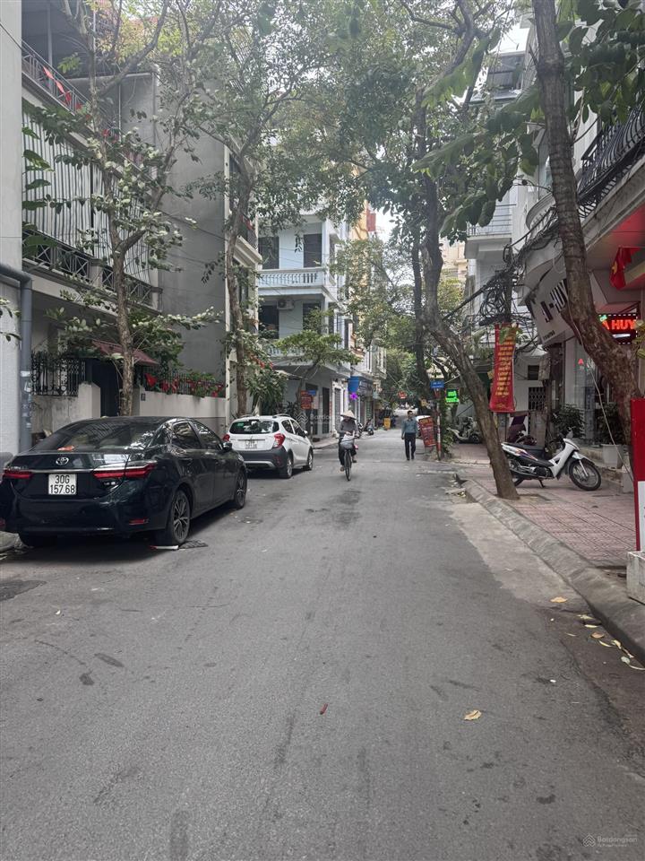 Hàng kín kim mã  63m2/26,5 tỷ/8 tầng  ô tô tránh đỗ 24/7  sát vđ1  ngõ thông kinh doanh