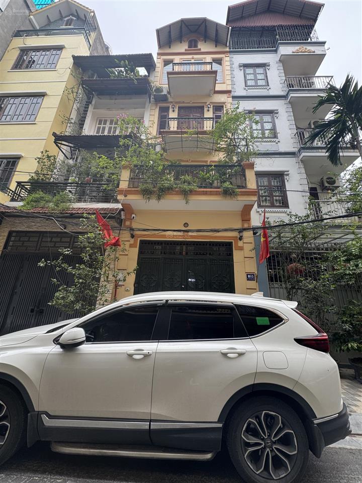 Hàng kín kim mã  63m2/26,5 tỷ/8 tầng  ô tô tránh đỗ 24/7  sát vđ1  ngõ thông kinh doanh