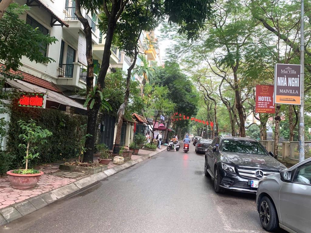 Mặt phố  trung hoà  105m2  mt5.5m  56.5 tỷ  vỉa hè  ô tô dừng đỗ  chủ bán gấp trước tết !!!
