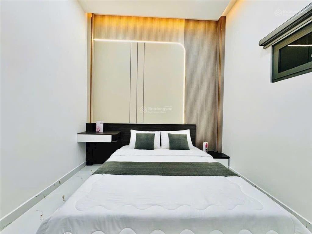 Hẻm xe hơi phạm văn chiêu  sát nguyễn văn khối  5pn full nội thất  7.2 tỷ