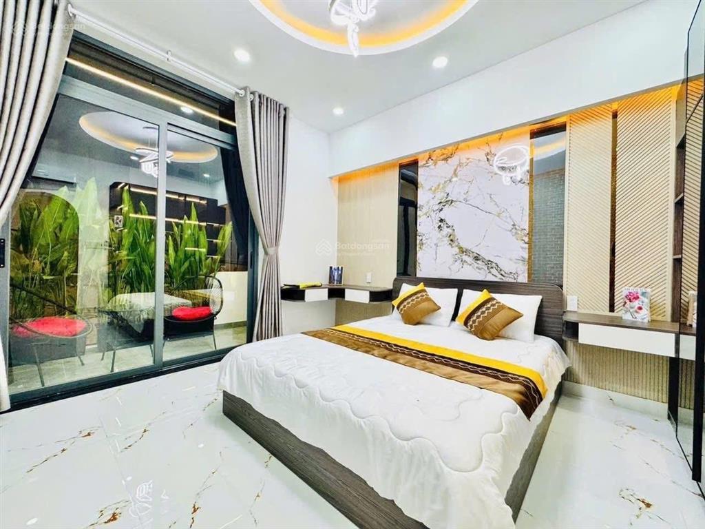 Hẻm xe hơi phạm văn chiêu  sát nguyễn văn khối  5pn full nội thất  7.2 tỷ