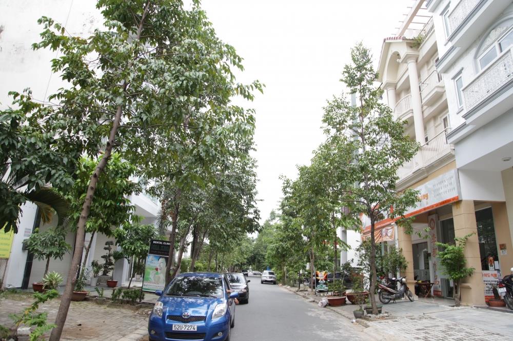 Bán nhà phố hưng gia 4 phú mỹ hưng giá chỉ có 27,7tỷ( tốt nhất khu) 0907 263 *** thanh mỹ