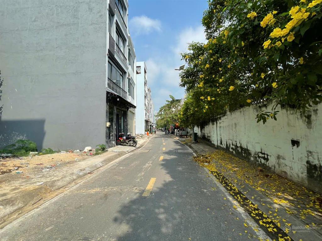 Bán nhà tân kỳ tân quý  dt 4,4x11m  4 lầu  hẻm nhựa 7m thông  giá 6,5 tỷ  giá cực tốt !!!