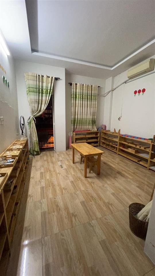 Nhà phố siêu rẻ đường phú định quận 8