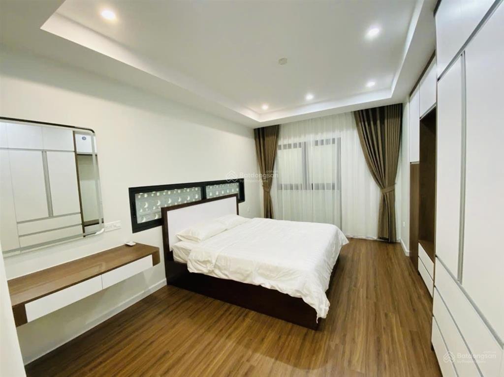 Căn hộ cao cấp tây hồ. diện tích 112/126m2. 7 tầng thang máy. gara ô tô. giá chào bán 65 tỷ.