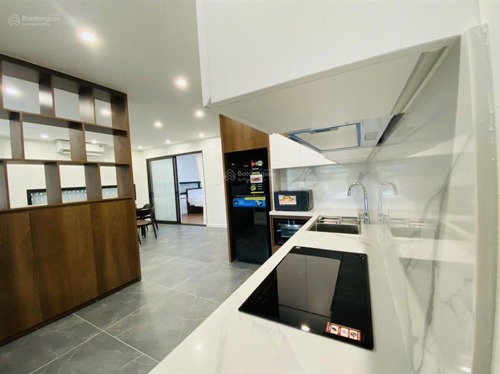 Căn hộ cao cấp tây hồ. diện tích 112/126m2. 7 tầng thang máy. gara ô tô. giá chào bán 65 tỷ.