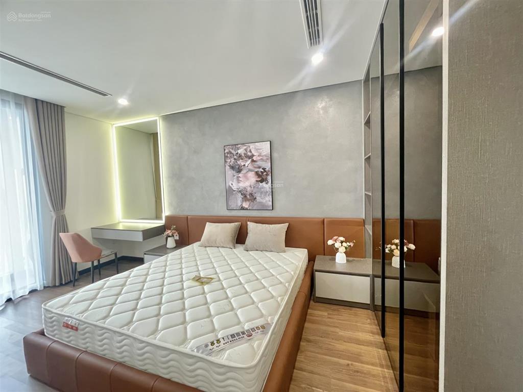 Hot! cho thuê chung cư home city  cầu giấy. 100m2  3 ngủ  đủ đồ  20 triệu. 0971 337 ***