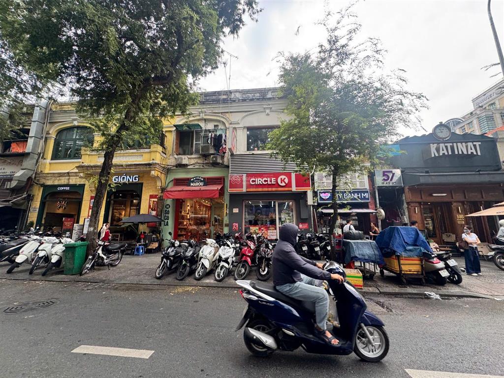 Bán nhà mặt tiền nguyễn du & đồng khởi quận 1  ngay nhà thờ đức bà , dinh độc lập chỉ 50m