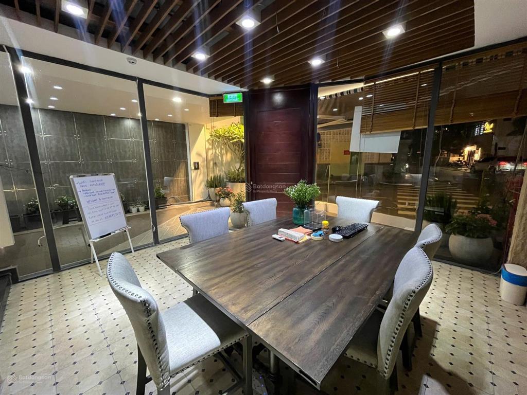 Bán 2 mt toà nhà ngay trần quang khải hai bà trưng sẵn hđt $7000/tháng kinh doanh sầm uất ,