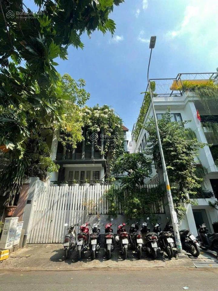 Bán nhà mặt tiền hoa mai  phú nhuận  ngay phố ẩm thực phan xích long