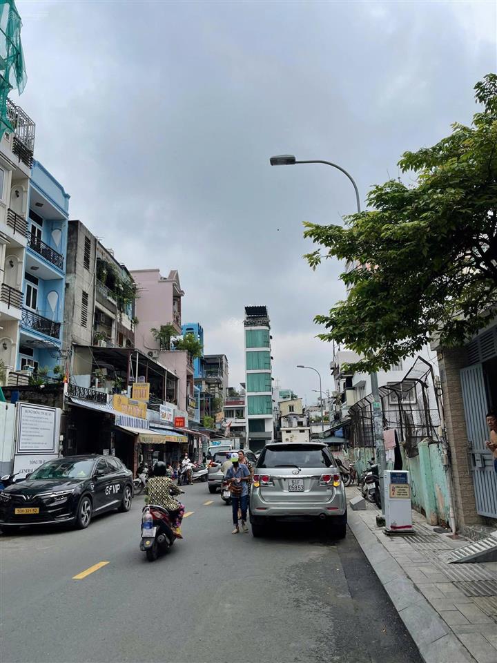 Nhà mặt tiền cô giang quận 1  gần chung cư cao cấp the manhattan