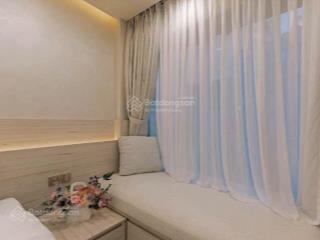 Giảm 25 tỷ. toà khách sạn cách chợ bến thành 700m, hầm 7 tầng 8.3mx24m có 34 phòng. hđt 400tr/th