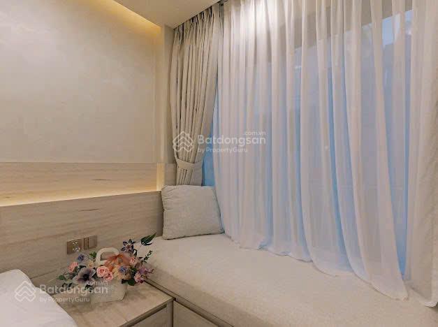 Giảm 25 tỷ. toà khách sạn cách chợ bến thành 700m, hầm 7 tầng 8.3mx24m có 34 phòng. hđt 400tr/th