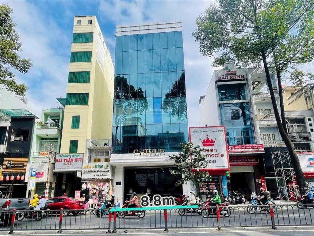 Một trong số ít! building hầm 7 tầng đường 3/2, dt hiếm 9mx25m 1200m2 mới cứng. ngộp bank bán gấp