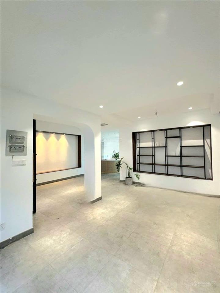 Bán nhà mặt tiền shr, 7x18, gần cầu chánh hưng, tiện ích đầy đủ, xe hơi tận cửa. nhỉnh 11 tỷ.