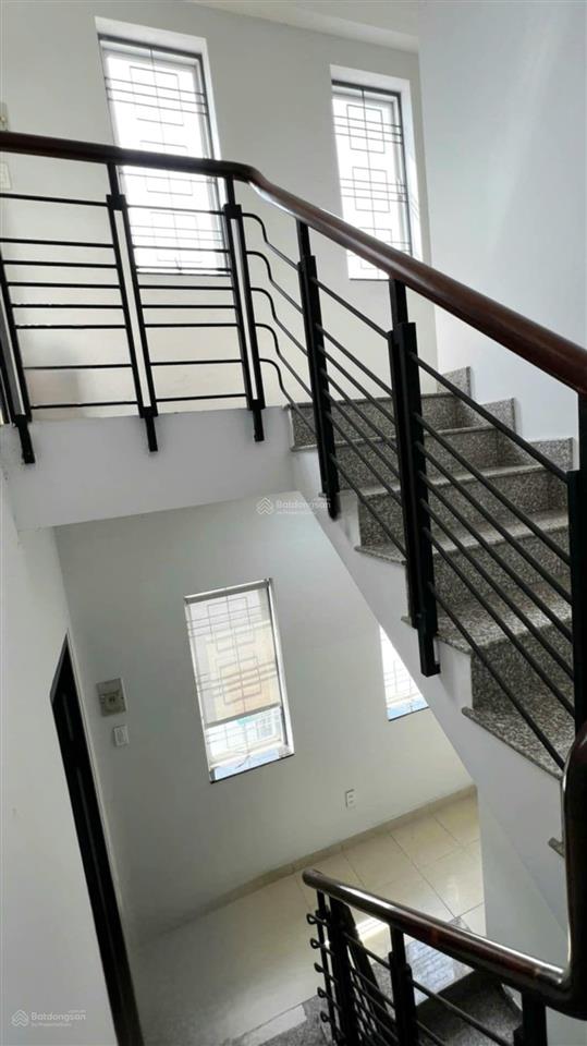 Bán nhà mặt tiền shr, 7x18, gần cầu chánh hưng, tiện ích đầy đủ, xe hơi tận cửa. nhỉnh 11 tỷ.