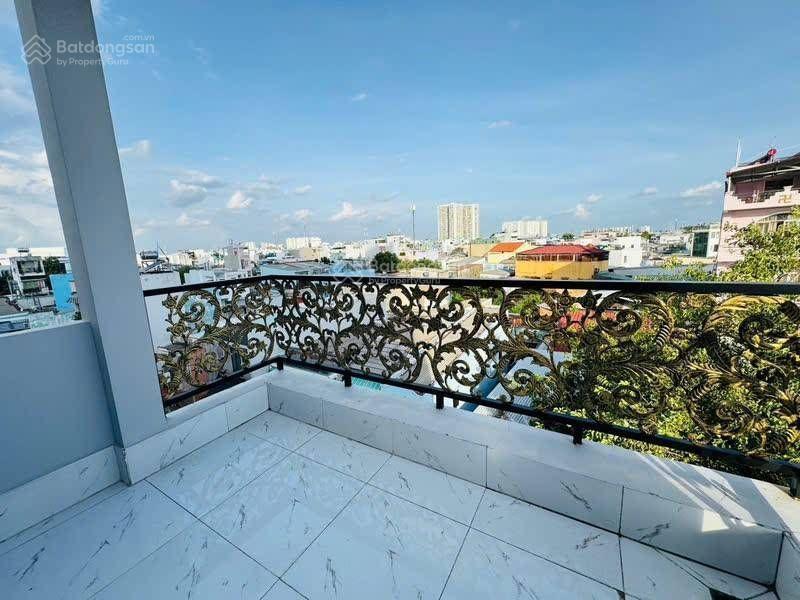 Nhà mới view triệu độ, 4 tầng thông bình đông, quận 8 (nay là phường phú định).nhỉnh 6 tỷ