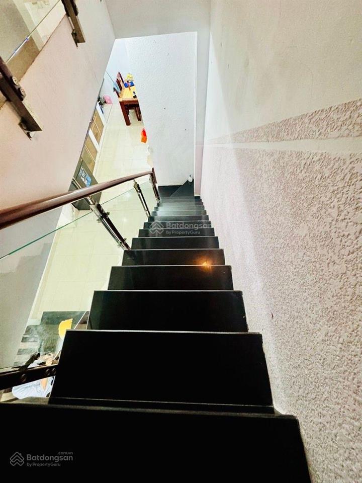 Nhà đẹp ở ngay  đường đông hồ  gần aeon q8  khu hiện hữu  pl chuẩn  hoàn công đủ  nhỉnh 6t