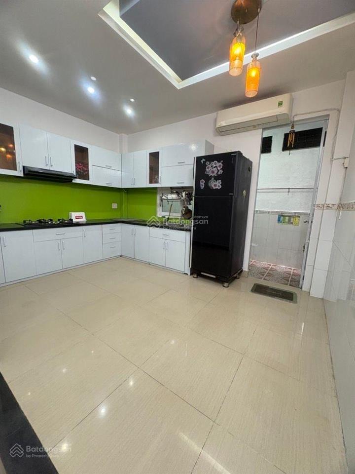 Bán gấp nhà 63m, 4,5x14 giá 7,x tỷ, thông hxh, bùi thị xuân