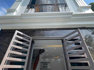 Nhà 4 tầng xây độc lập  ô tô 4 chỗ tới cửa  34m²  giá 4,4 tỷ