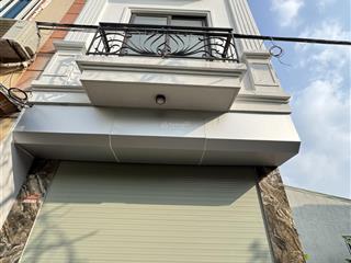 Nhà mới5tầng thang máy kim chunghoài đứcdt.47m5tầngmt.3,5mô tô đỗ cửa