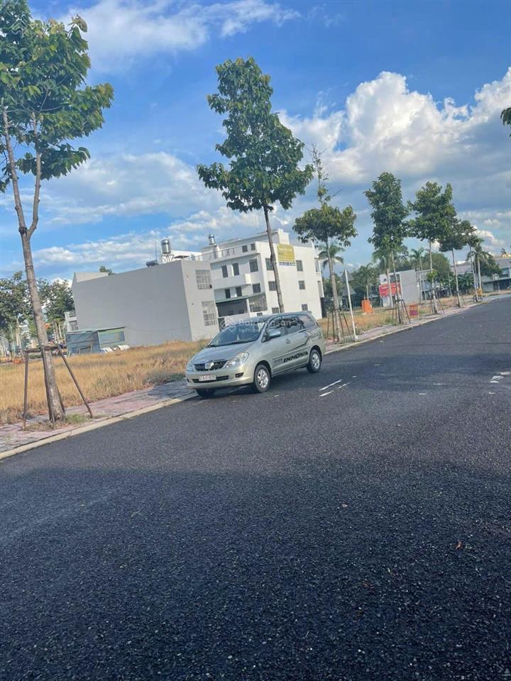 Kẹt tiền cần bán gấp lô đất golden a kim oanh, 105m2 giá chỉ 1tỷ450, sổ sẵn hỗ trợ vay