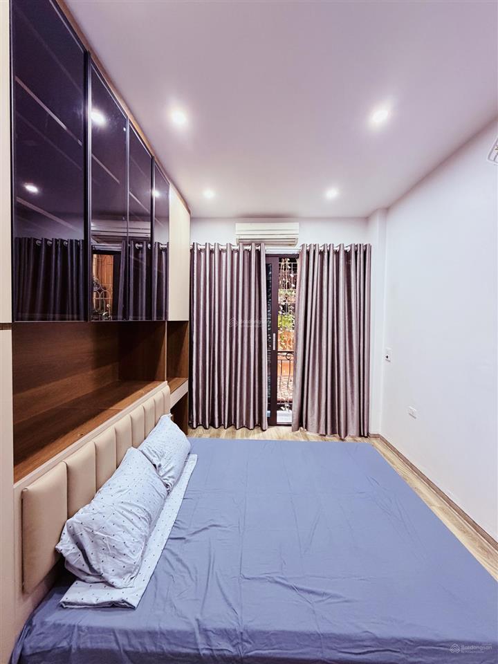 Chính chủ bán nhà phân lô học viện hậu cần ngọc thuỵ 37m, 5 tầng, 10.5 tỷ.