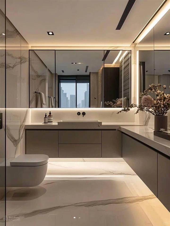 Hàng hiếm, giá tốt. 3pn sunrise city central, 120 m2, bán 9.9 tỷ. rẻ hơn thị trường từ 1 tỷ