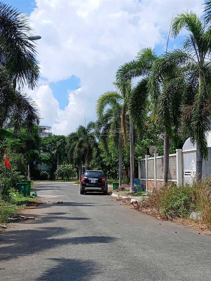 Chỉ 525 tỷ, 5.830m2, mt đào trí, đất vàng, q. 7 (sát cầu phú mỹ)