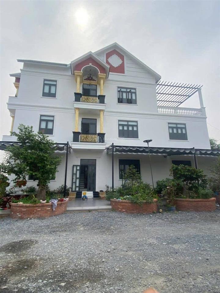 Ngộp bank bán rẻ 84 tỷ, biệt thự 18.750m, bình chánh, 4 tầng
