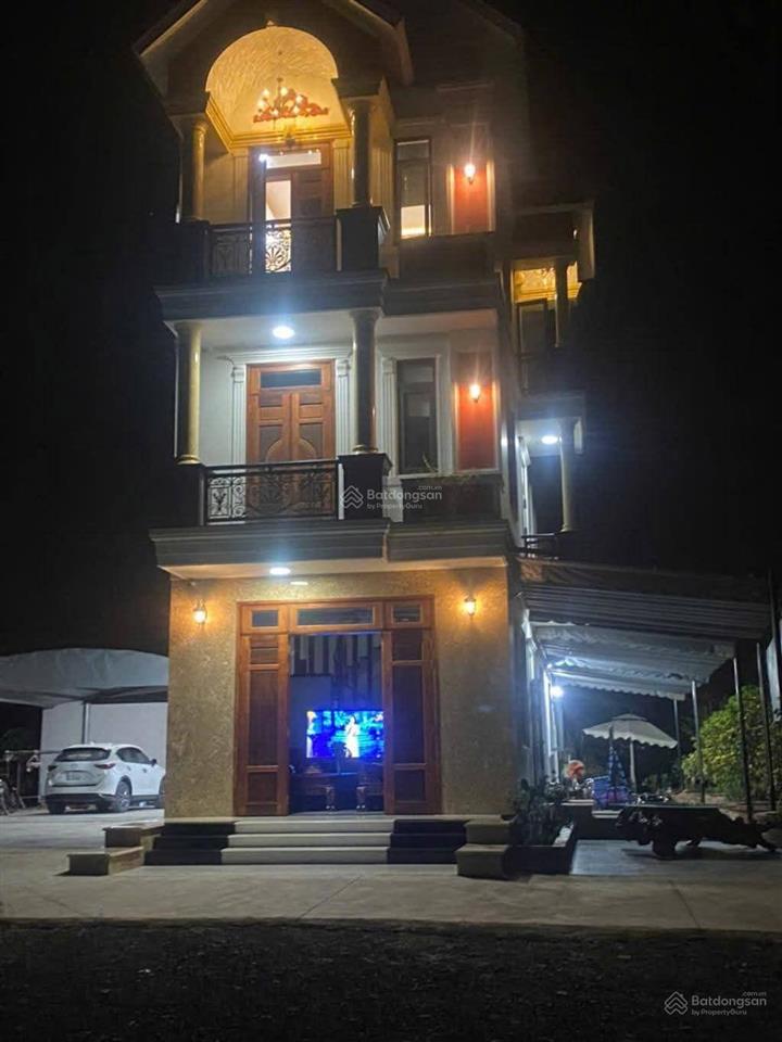 Ngộp bank bán rẻ 84 tỷ, biệt thự 18.750m, bình chánh, 4 tầng