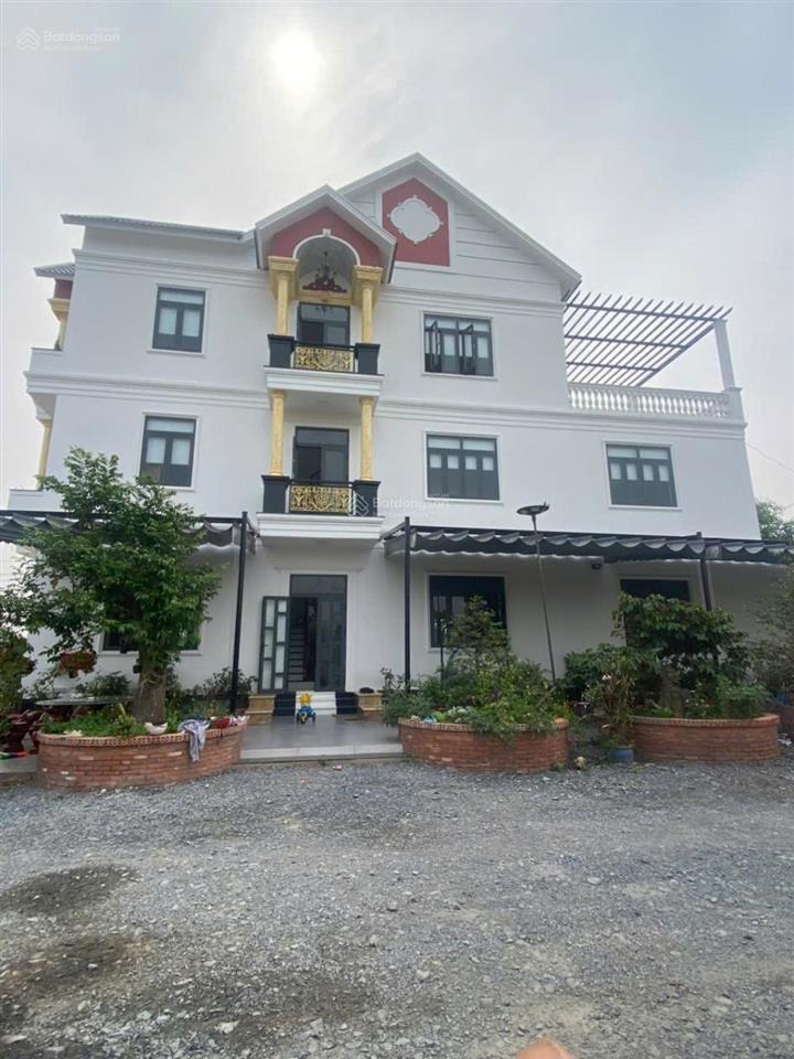 Ngộp bank bán rẻ 84 tỷ, biệt thự 18.750m, bình chánh, 4 tầng