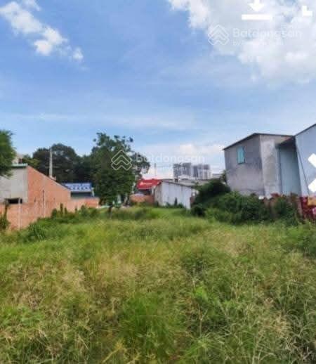 Mặt tiền nguyễn xiển long thạnh mỹ. , 1.900m2 đất thổ cư, 900m2 đất tcln, chỉ nhỉnh 130 tỷ,