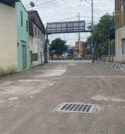 Bt, kho, xưởng, bãi container, 15.000m2 ( 1.820m2 thổ cư), doanh thu 1 tỷ/tháng , chỉ 750 tỷ.