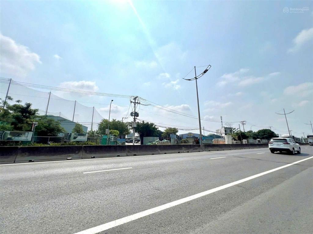 8.500m2 (6.300m2 thổ cư) 320 tỷ, bt, nhà xưởng, mt võ trần chí, tân tạo a, bình tân