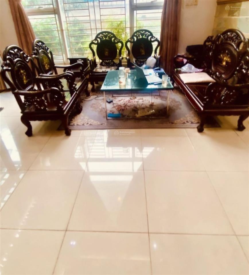Ngộp bank chỉ 22 tỷ, nhà 5 tầng, 220m, p hiệp phú, tđ, hoàn công cong đủ