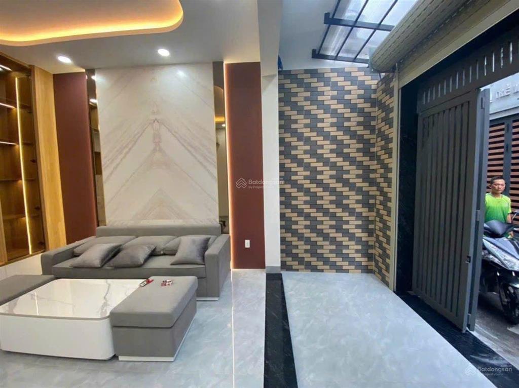 Chính chủ ngộp bank, bán lổ, nhà 4 tầng, ô tô ngủ trong nhà, chỉ 8,6 tỷ
