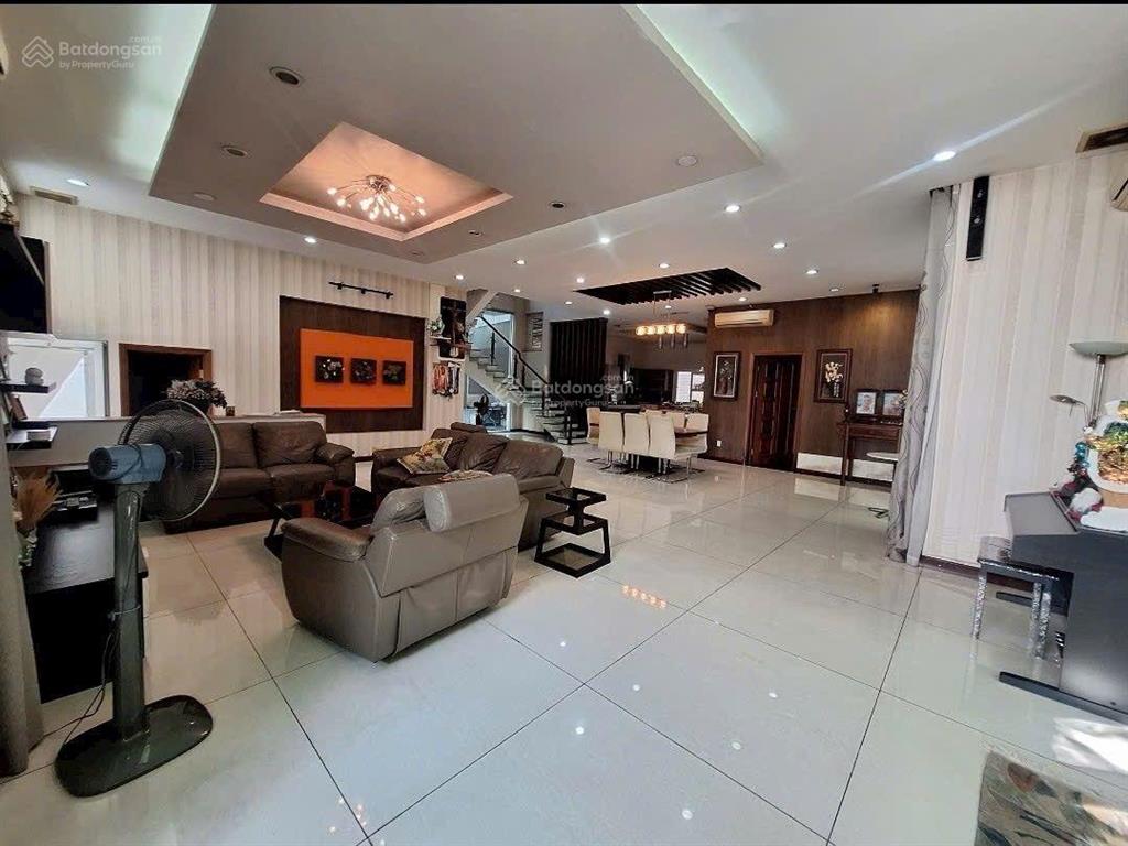 Aly12
chỉ 192 tỷ, siêu phẩm biệt thự góc 2 mặt tiền khu vip bình thọ tđ đẳng cấp giới thượng