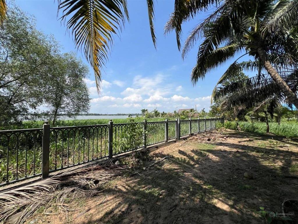 Chỉ 1,300 tỷ gần 27.000m đất, 400m mặt sông, đường số 8, long phước, dành cho nhà đầu tư