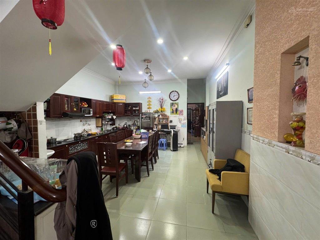 Siêu phẩm 3 tấm, mt man thiện, phố ẩm thực sầm uất, pháp lý chuẩn hoàn công đủ.
